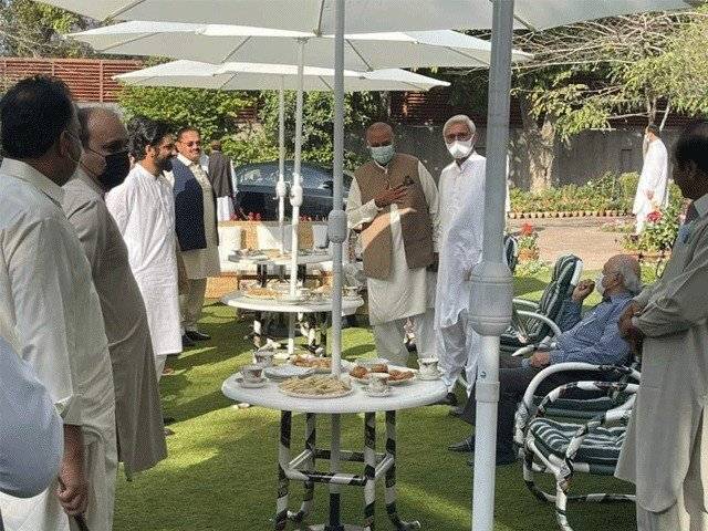 دھمکی کام کرگئی، وزیراعظم عمران خان آج جہانگیر ترین گروپ سے ملیں گے