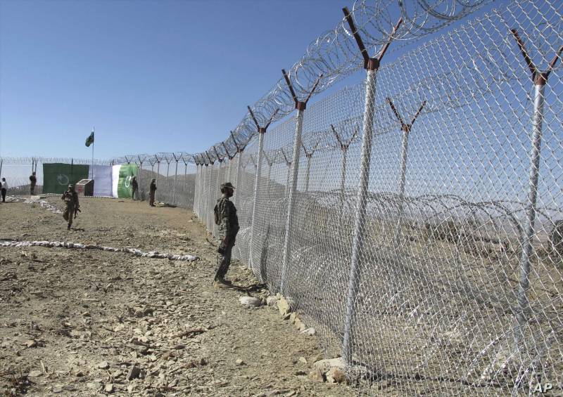 چمن: افغان فوجیوں کی باڑ لگانے سے روکنے کی کوشش ناکام،باب دوستی بند