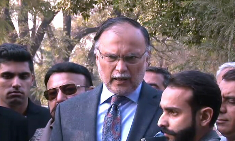 کابینہ سے منظوری کے بغیر کرتار پور راہداری پر 17 ارب لگے،کوئی پوچھنے والا نہیں:احسن اقبال