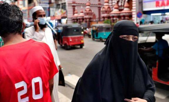 سری لنکا کی کابینہ نے برقعے پر پابندی عائد کردی 