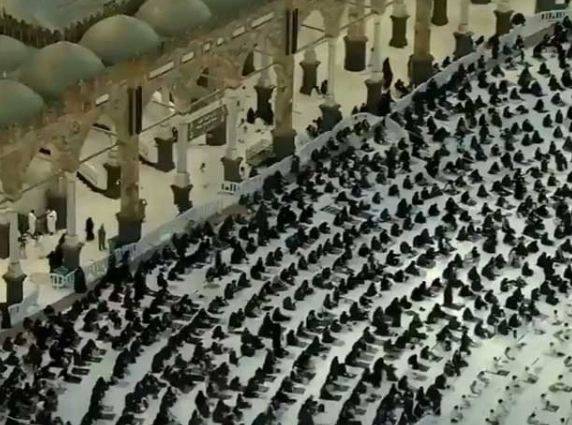 کورونا کے بعد پہلی مرتبہ مسجد حرام کا صحن نمازیوں سے کھچا کھچ بھرگیا 