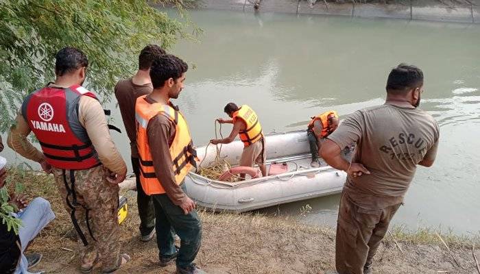 سنگدل باپ نے 4 بچوں کو نہر میں پھینک کرموت کے گھاٹ اتار دیا 