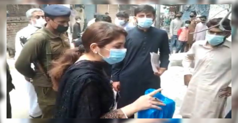   خواتین  کو دھمکیاں دینا مہنگا پڑ گیا، اے سی نارووال تہنیت بخاری کا تبادلہ کر دیا گیا