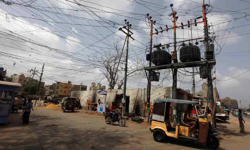 کراچی کے متاثرہ علاقوں کو سپلائی بحال کرنا شروع کر دی ہے، کے الیکٹرک