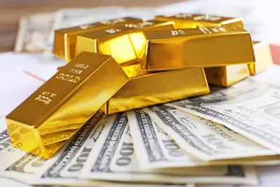 سونے کی قیمت میں کمی، ڈالر مزید مہنگا