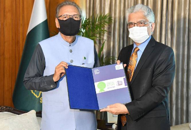 میڈیا غلط معلومات کے پھیلاؤ کو روکنے کے لیے اپنا کردار ادا کرے، صدر مملکت