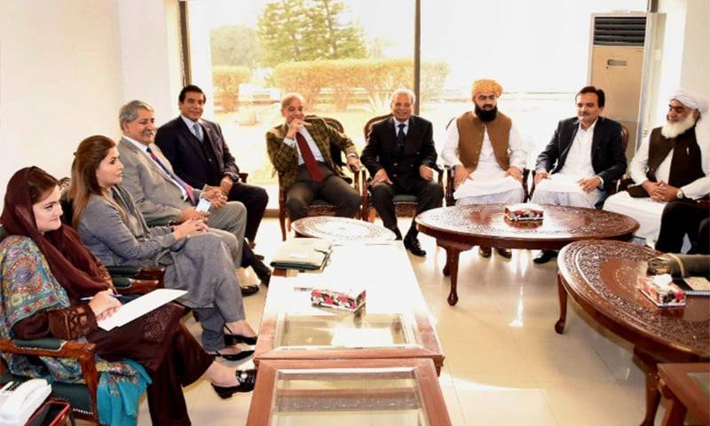 حکومت کو ٹف ٹائم دینے کیلئے اپوزیشن کا مشترکہ اجلاس آج ہوگا،شہباز شریف صدارت کریں گے 