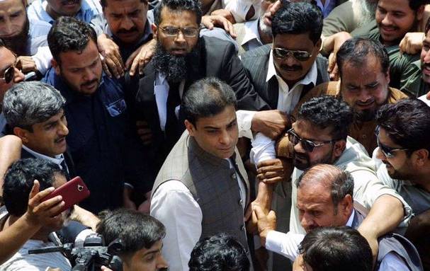 پنجاب کا بجٹ نمبرز کا گورکھ دھندہ، 20 ہزار روپے میں مہینے کا بجٹ بنا کر دکھا دیں: حمزہ شہباز شریف