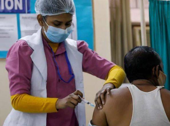 بھارت میں کورونا ویکسئن کے ری ایکشن سے موت کی تصدیق ہوگئی 