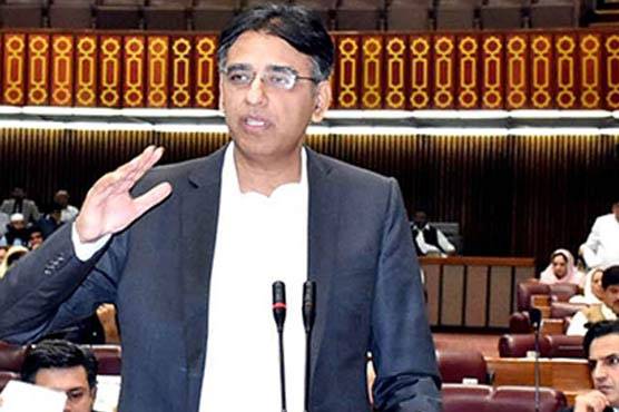 شہباز شریف اپنے بھائی کے ضمانتی تھے، کاش یہ انھیں واپس آنے کا کہتے، اسد عمر