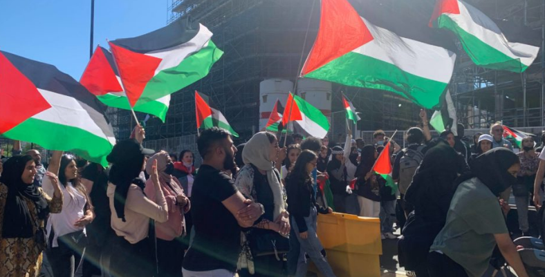  صیہونی گروپ کی جانب سے پیغمبر اسلام کی شان میں گستاخی پر فلسطینی سراپا احتجاج