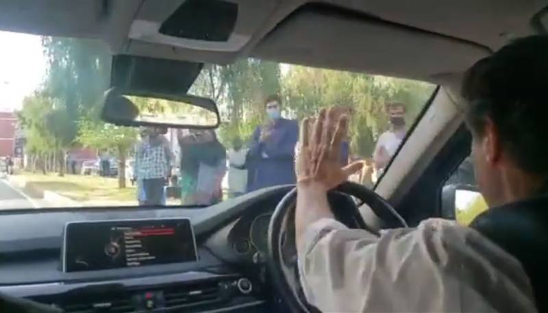 وزیراعظم کا اسلام آباد میں ریڑھی بان مارکیٹ کا دورہ