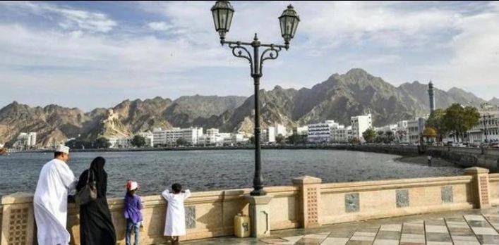 عمان میں غیرملکی سرمایہ کاروں کو طویل مدتی ویزے جاری کرنے کا فیصلہ 