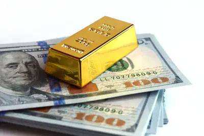 ڈالر اور سونے کی قیمت میں کمی