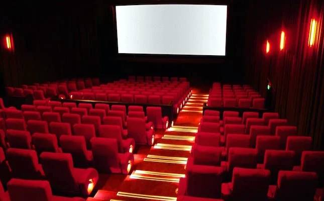 این سی او سی کی اجازت کے باوجود پنجاب میں سینما ہاؤسز کھل نہ سکے