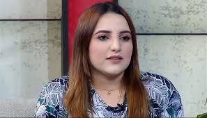 لوگوں کو اوقات میں رہنا چاہیئے ، حریم شاہ کا واضع پیغام 