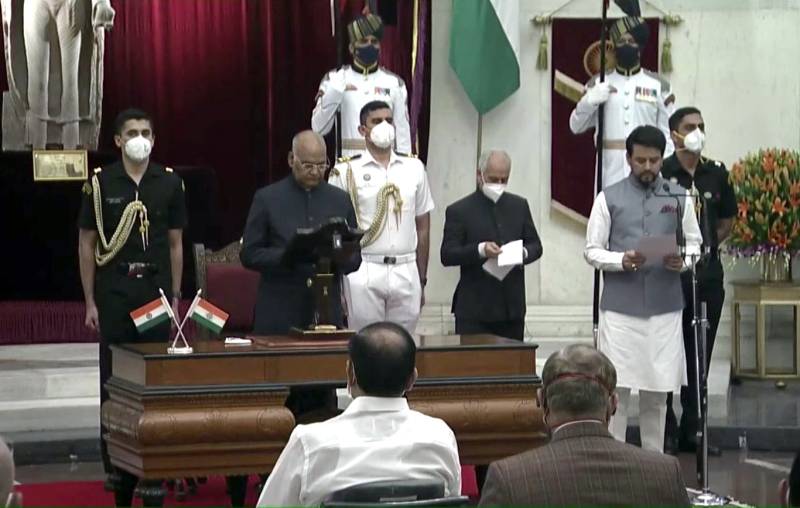 بھارتی وزیر صحت سمیت مودی کابینہ کے 12 وزراءمستعفی ہو گئے