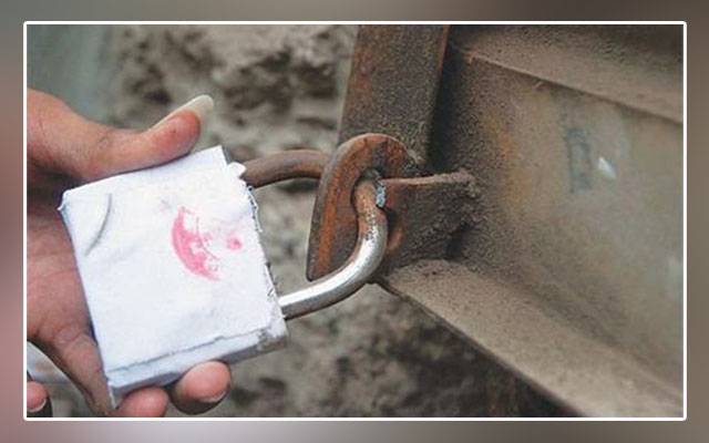 Quetta administration, non-vaccination, shops sealed, NCOC, PTI government