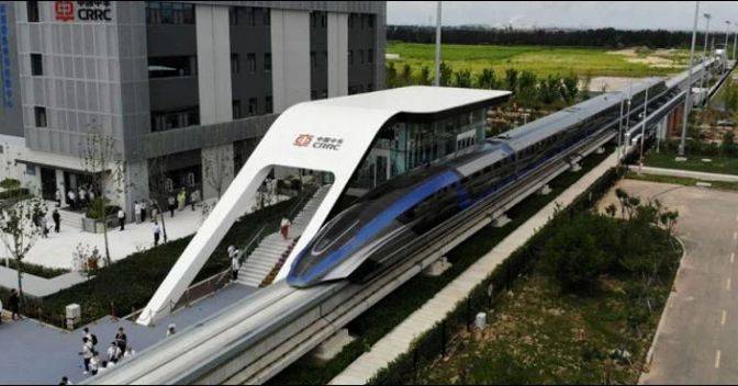 چین نے دنیا کی تیز ترین ٹرین چلا دی 