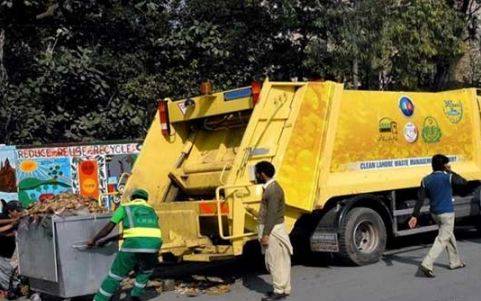لاہور میں صفائی اور آلائشیں اٹھانے کا کام مسلسل جاری ہے