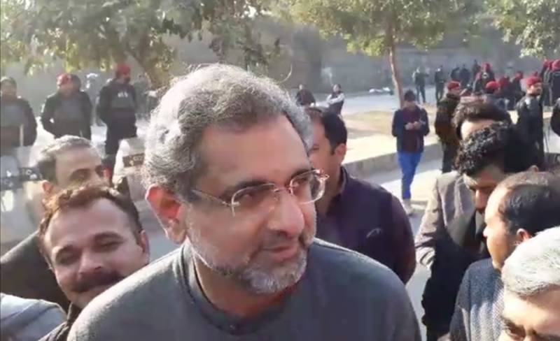 پاکستان کی عدالتوں پر اسٹیبلشمنٹ کا اثر ہے: شاہد خاقان عباسی