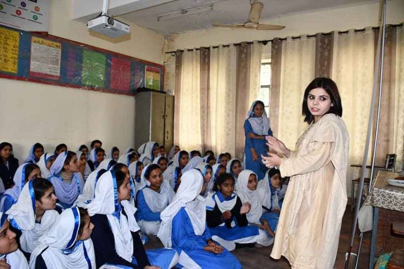 اسلام آباد کے تعلیمی ادارے کھولنے کا نوٹیفیکیشن جاری کر دیا گیا