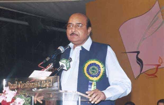 اردو کے معروف شاعر نقاش کاظمی انتقال کر گئے