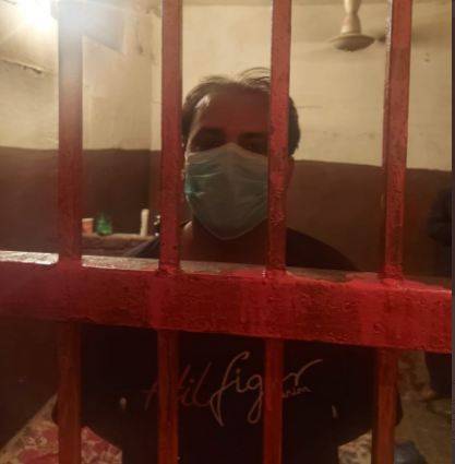 خاتون سے بدتمیزی کرنے والے پولیس اہلکار کو معطل کرکے گرفتار کرلیا گیا 