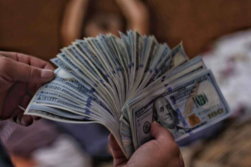 ڈالر کی قدر میں مزید 22 پیسے اضافہ