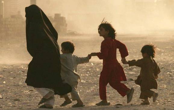 افغانستان میں گزشتہ تین روز کے دوران 27 بچے ہلاک، 136 زخمی ہوئے: اقوام متحدہ