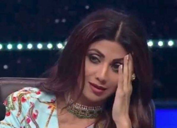 بھارتی اداکارہ شلپا سیٹھی’’سپرڈانسر سیزن4‘‘ کے سیٹ پر روپڑیں 