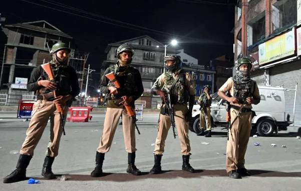 مقبوضہ کشمیر میں بھارتی فوج کی بربریت، 3 کشمیری نوجوان شہید