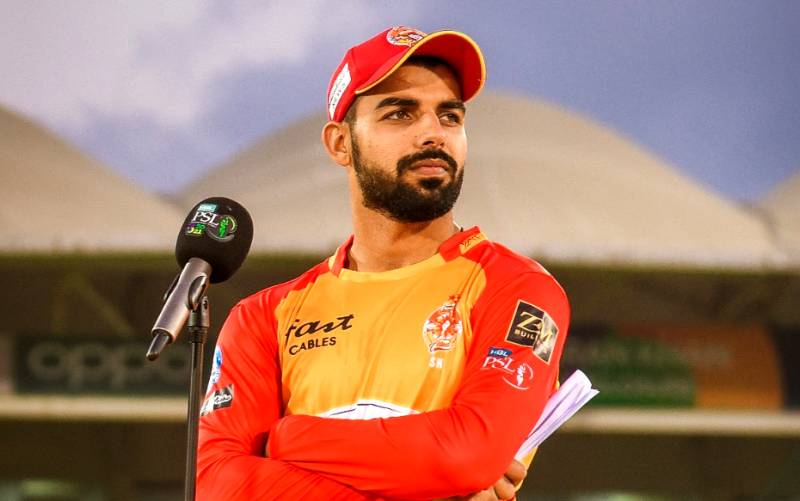 انٹرنیشنل لیول پر بیٹنگ کوچ کے نہ ہونے سے فرق نہیں پڑتا، کھلاڑی کو اعتماد کی ضرورت ہوتی ہے: شاداب خان