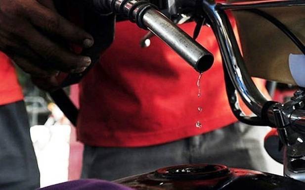 لاہور میں پیٹرول کی فروخت ویکسی نیشن سے مشروط کرنے کا فیصلہ