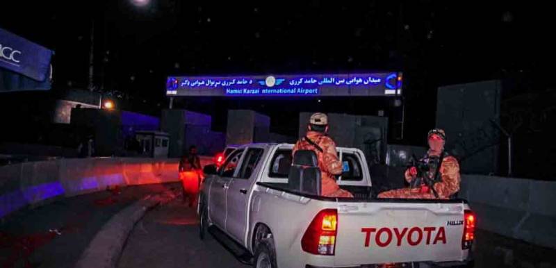 طالبان کے بدری 313 اور فاتح یونٹ کابل ائیر پورٹ میں داخل ہو گئے