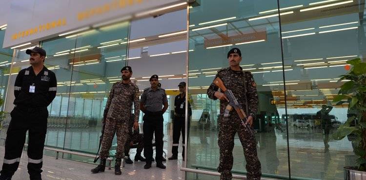 افغانستان سے آنے والے 1229 غیرملکی پاکستان میں موجود ہیں: وزیر اطلاعات