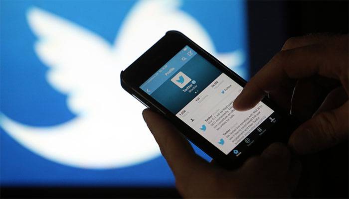 Twitter,Facebook,New feature