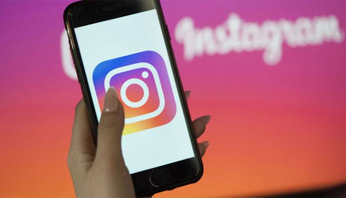 Internal Facebook,Twitter,Social Media,Depration