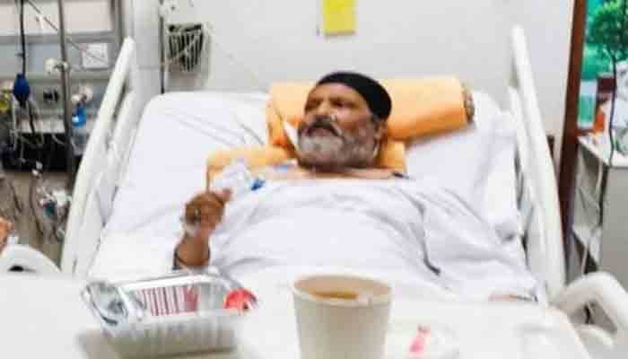اداکار عمر شریف کی امریکہ روانگی تاخیر کا شکار ہو گئی