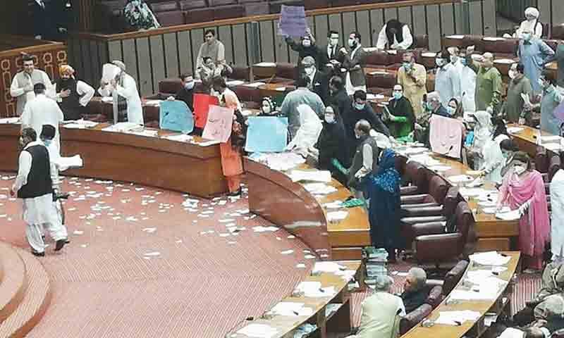 پٹرولیم مصنوعات کی قیمتوں میں اضافے پر قومی اسمبلی میں اپوزیشن کا احتجاج