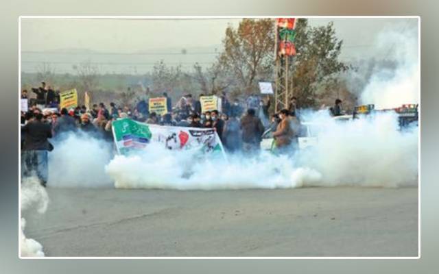 Protesters, shelling, tears gas, doctors, Islamabad police