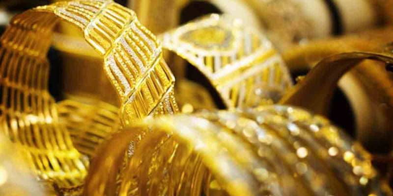 سونے کی فی تولہ قیمت میں کمی