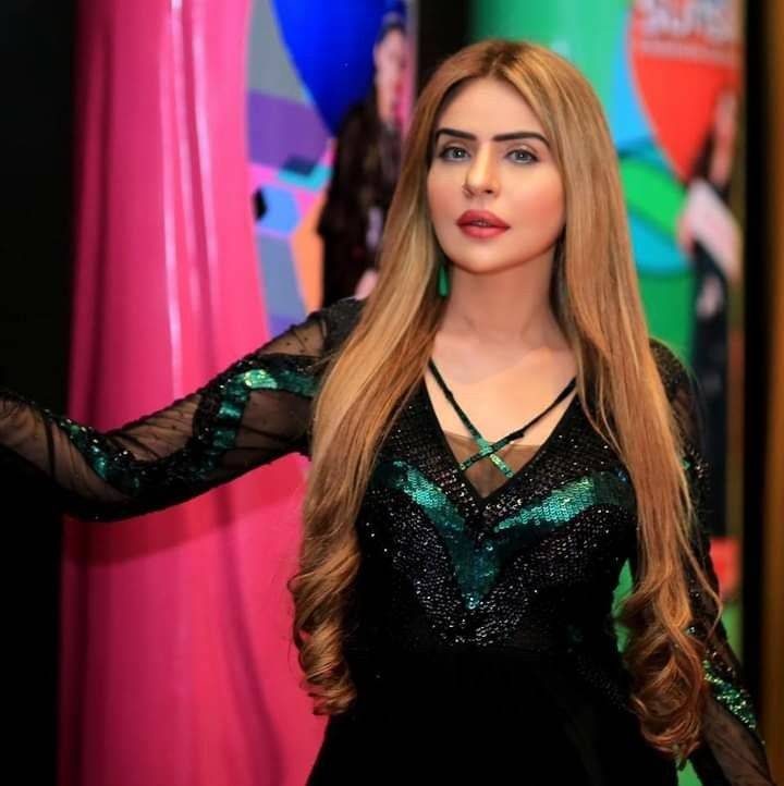 ماڈل واداکارہ ڈولی کی والدہ کو سپردخاک کردیا گیا 