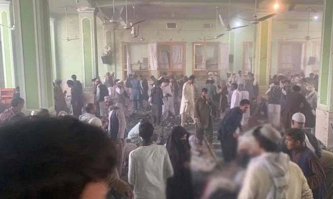 افغانستان کے شہر قندھار کی مسجد میں یکے بعد دیگر ے تین دھماکے ،37 افراد شہید