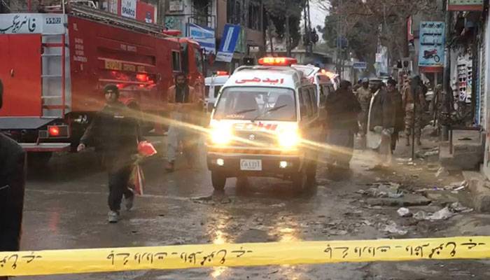 کوئٹہ بلوچستان یونیورسٹی کے گیٹ کے قریب دھماکہ،1پولیس اہلکار شہید متعدد زخمی 