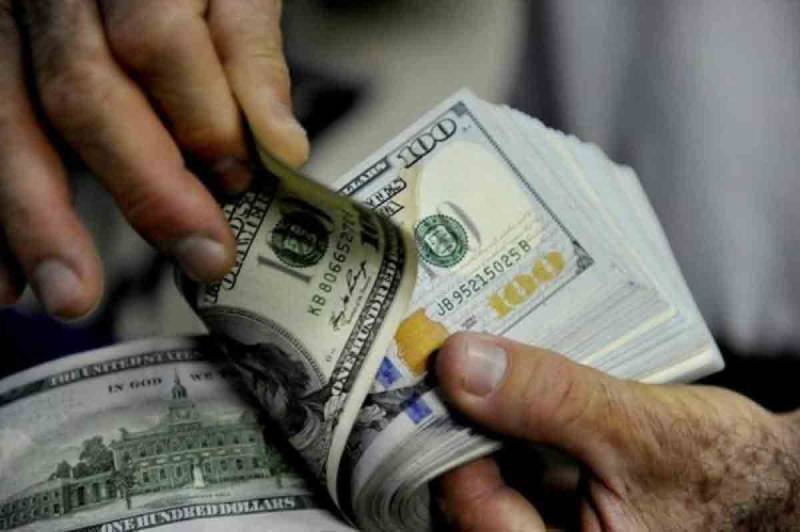  ڈالر ملکی تاریخ کی بلند ترین سطح پر پہنچ گیا