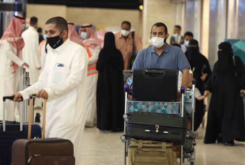 سعودی عرب نے غیر ملکیوں کے وزٹ ویزوں میں توسیع کر دی