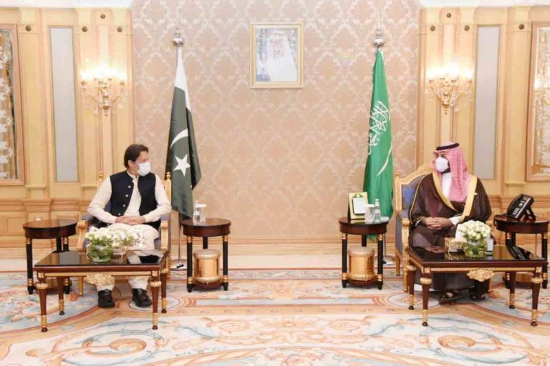 وزیراعظم کی سعودی ولی عہد سے ملاقات، دو طرفہ امور پر تبادلہ خیال