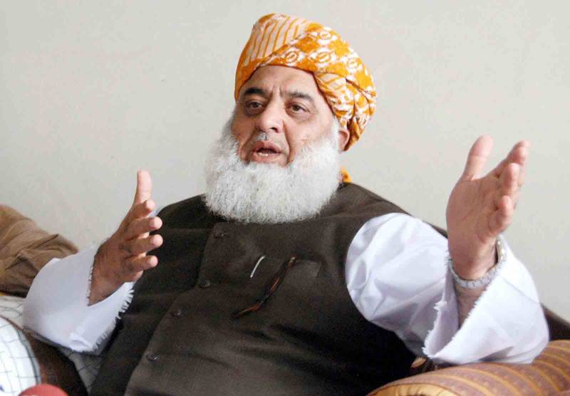 نواز شریف کی مولانا فضل الرحمان کو لانگ مارچ میں بھرپور ساتھ دینے کی یقین دہانی