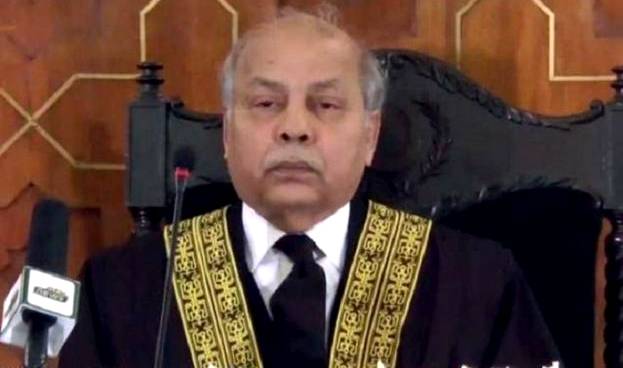 سپریم کورٹ فیصلے کرنے میں آزاد، آج تک کسی ادارے کی سنی نہ دباؤ لیا: چیف جسٹس آف پاکستان